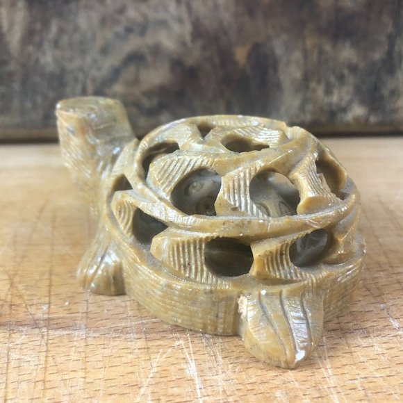 Carved Turtle with Baby Inside Soapstone Figurine Reptile Amphibian - Picture 6 of 7